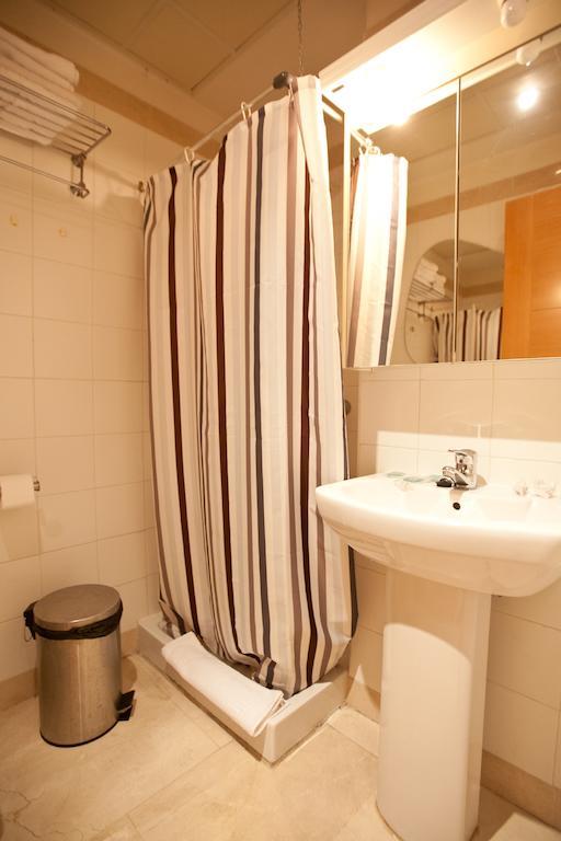 Suites You Mercury Мадрид Стая снимка